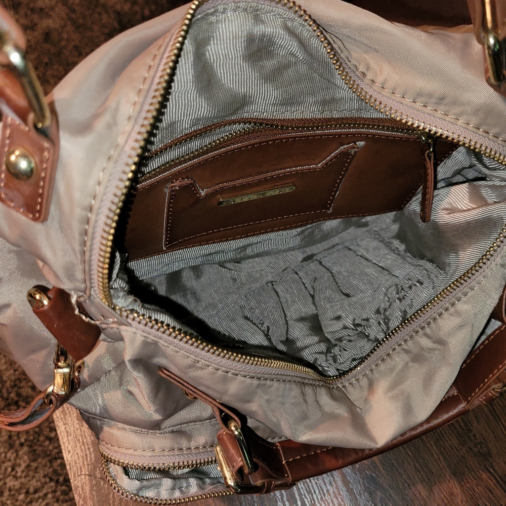 Purse - Picture 3 of 4